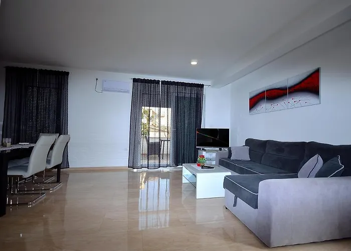 Tribunj 16884b Tribalj