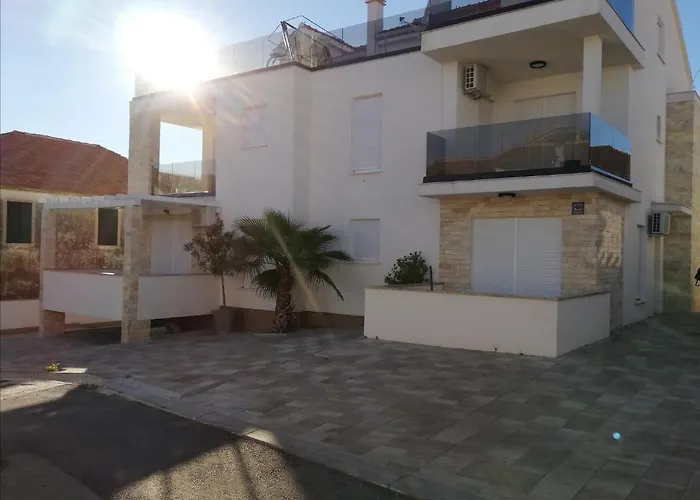 Tribunj 16884b דירה *